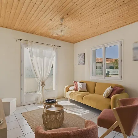 Jolie Maison Avec Exterieur Pour 6 Proche