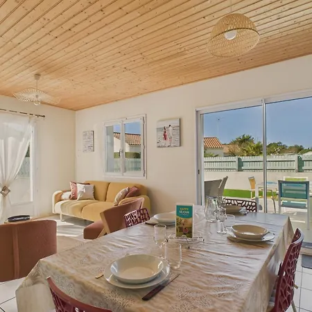 Prázdninový dům Jolie Maison Avec Exterieur Pour 6 Proche