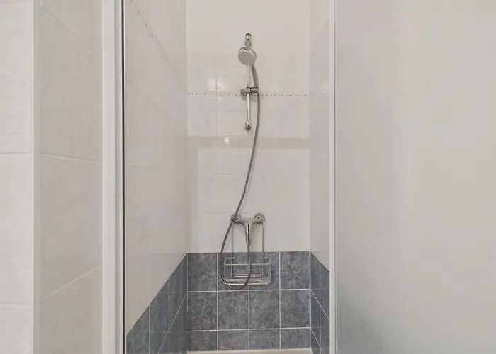 Hébergement de vacances Jolie Maison Avec Extérieur Pour 6 Proche *