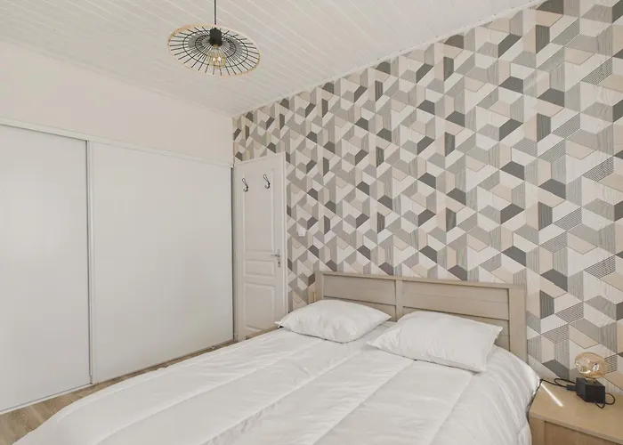 Jolie Maison Avec Extérieur Pour 6 Proche